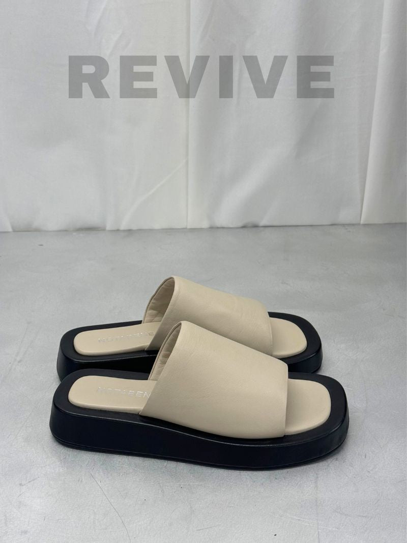 Sort/off-white sandaler med chunky sål, str. 40