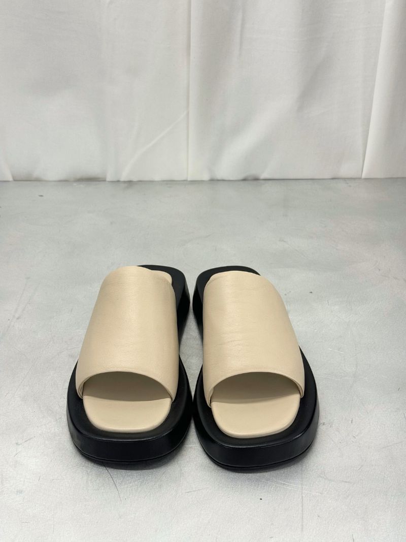 Sort/off-white sandaler med chunky sål, str. 40