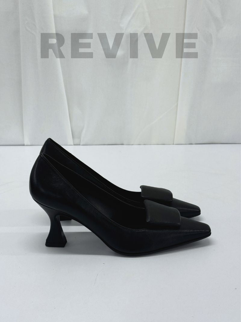 Black leather pumps, size 39.5