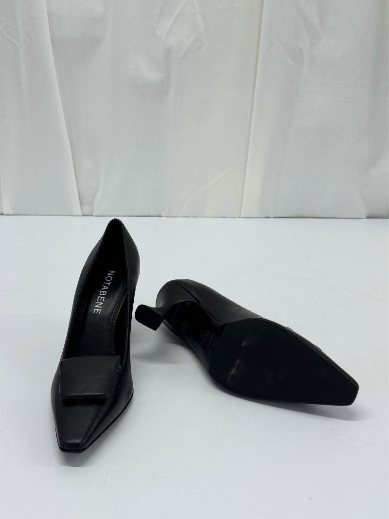 Black leather pumps, size 39.5