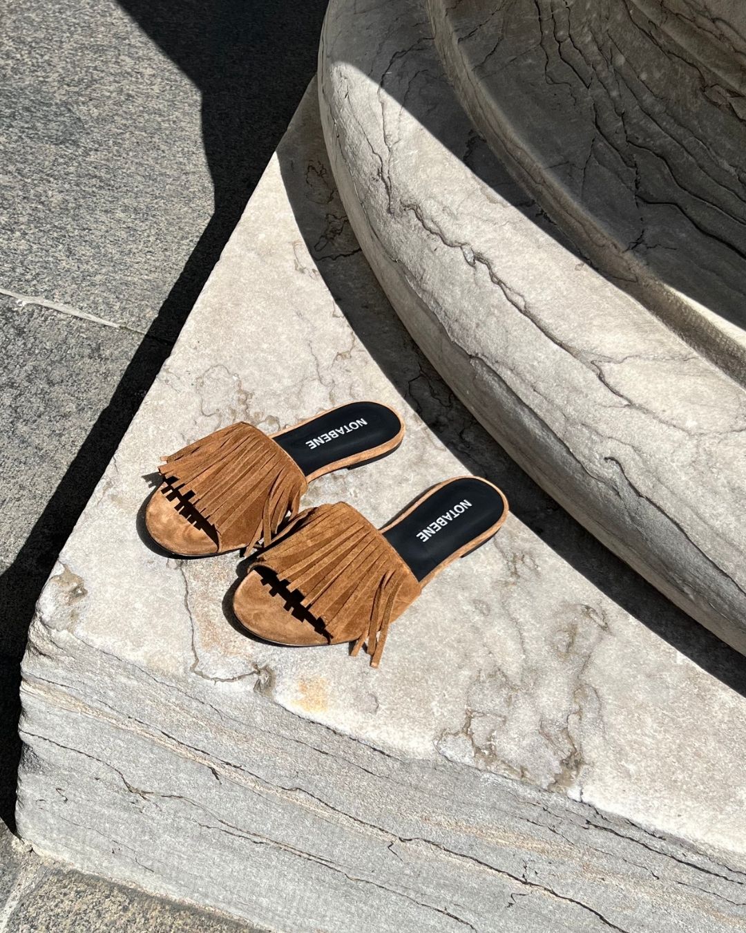 Féline sandals, brown suede