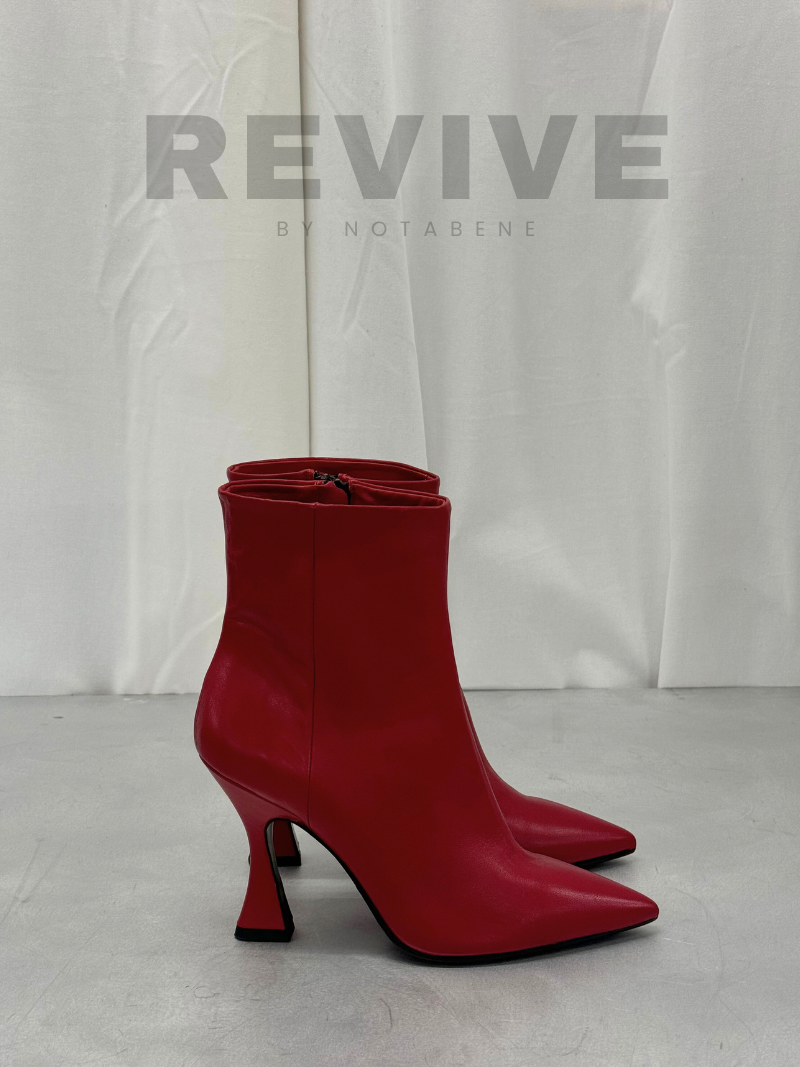 Red leather boots with heels, Size 39