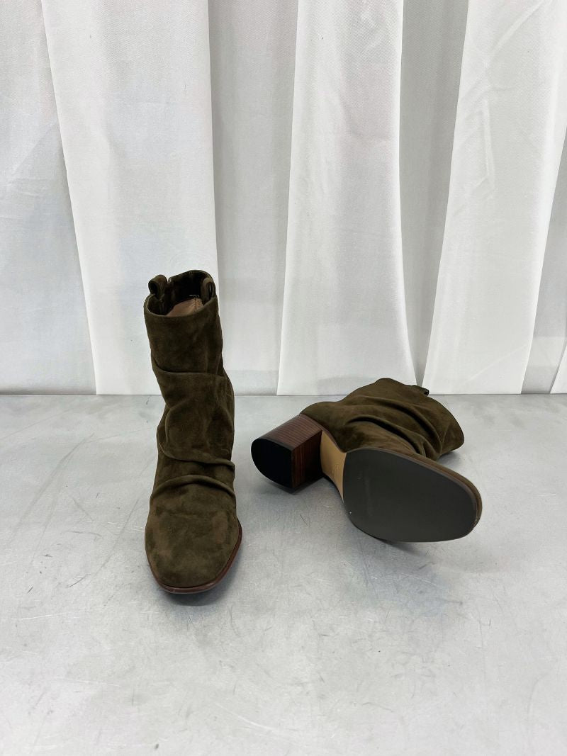 Green suede boots with a heel, size 36,5
