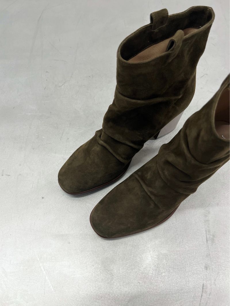 Green suede boots with a heel, size 36,5