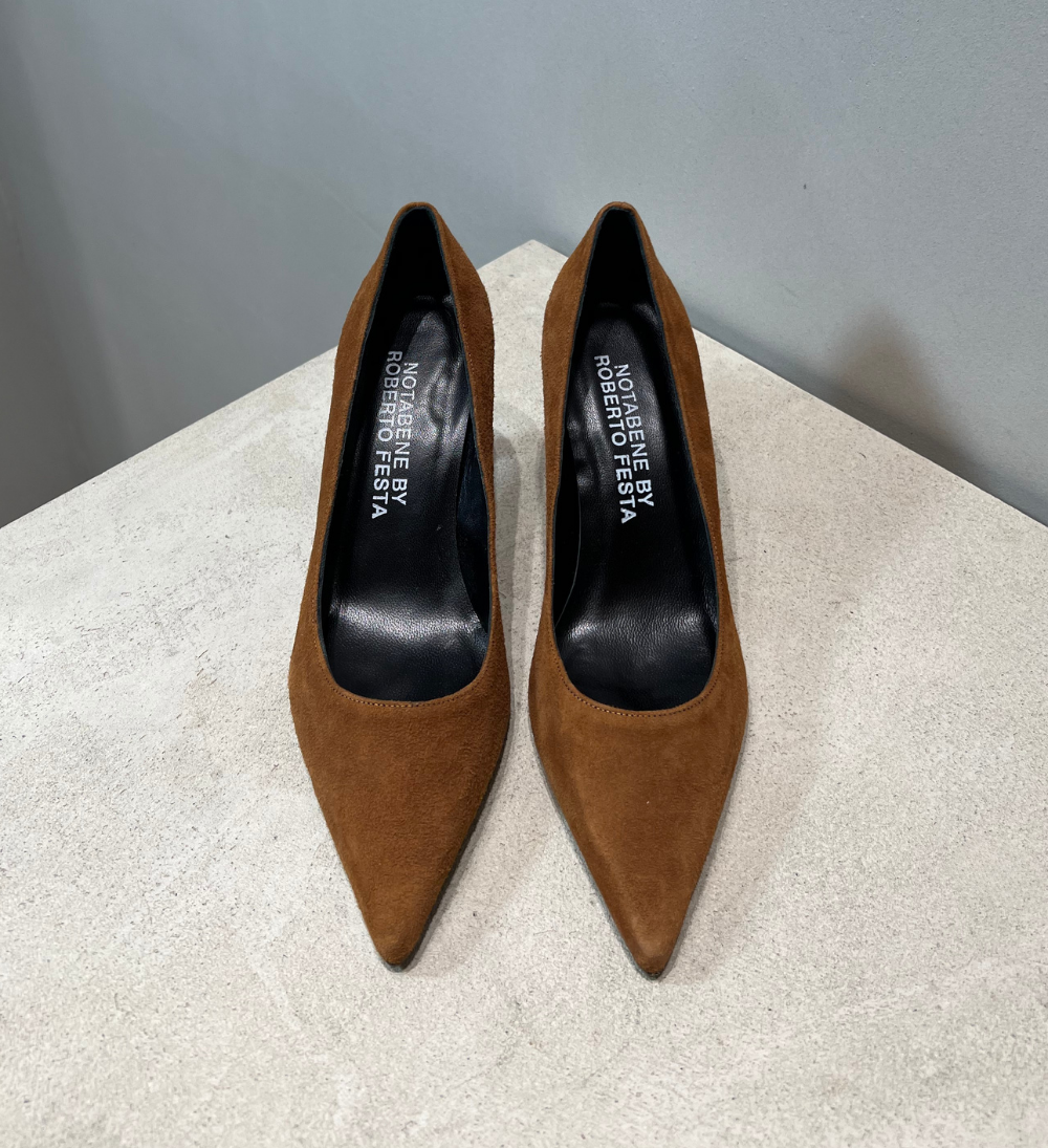 Sample, stilettos, cognac suede, size 37