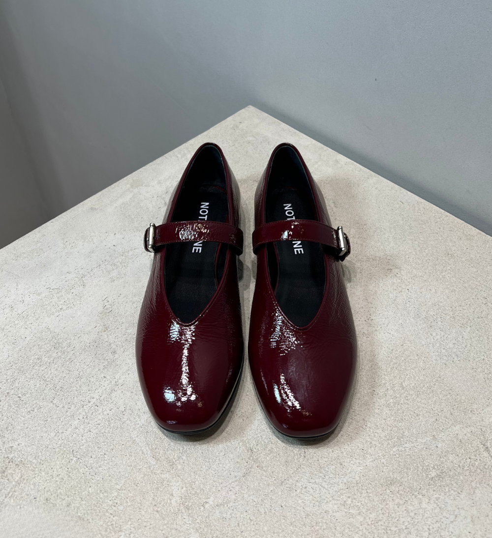 Sample, ballerina , bordeaux lak, str. 37