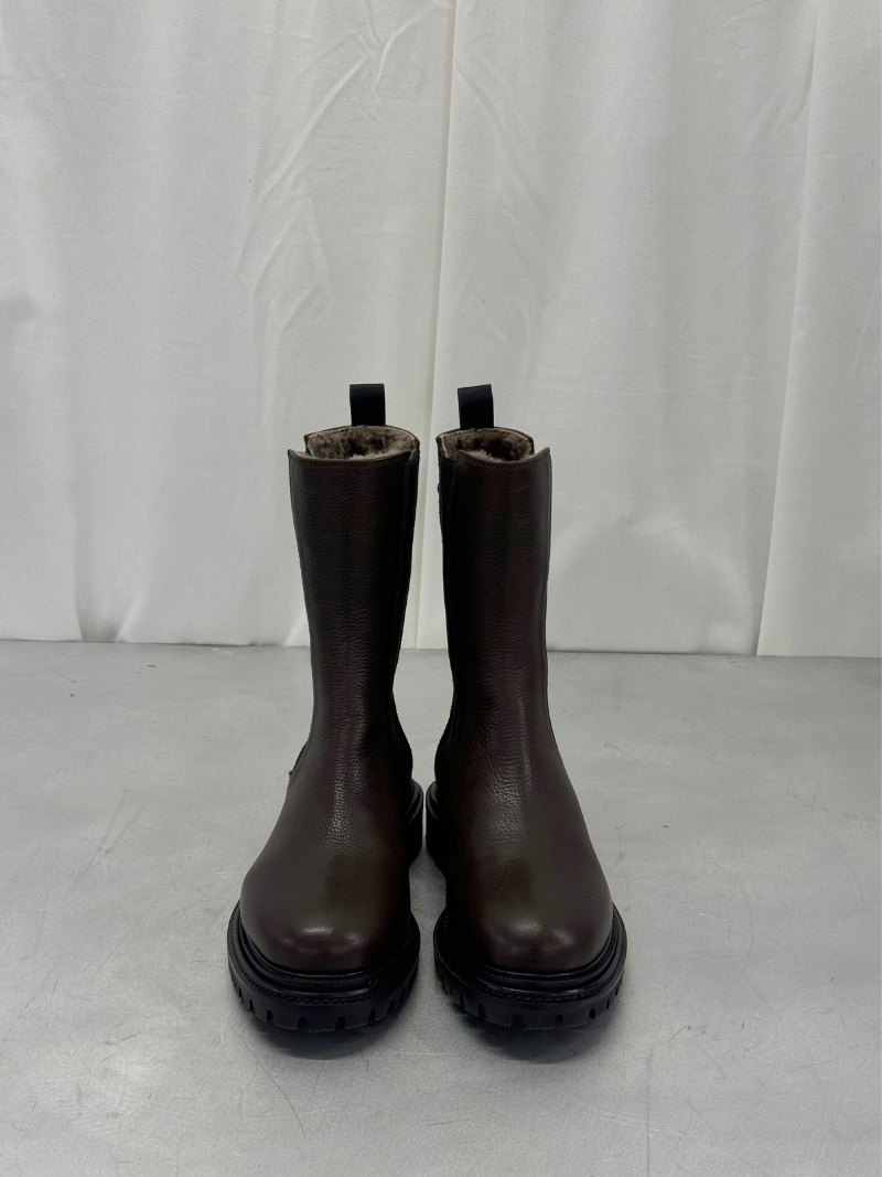 Brown insulated leather boot, size 36