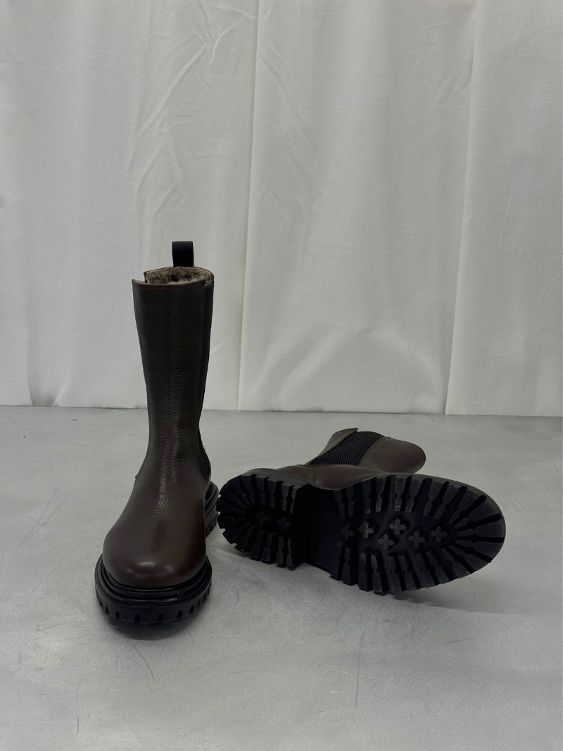 Brown insulated leather boot, size 36