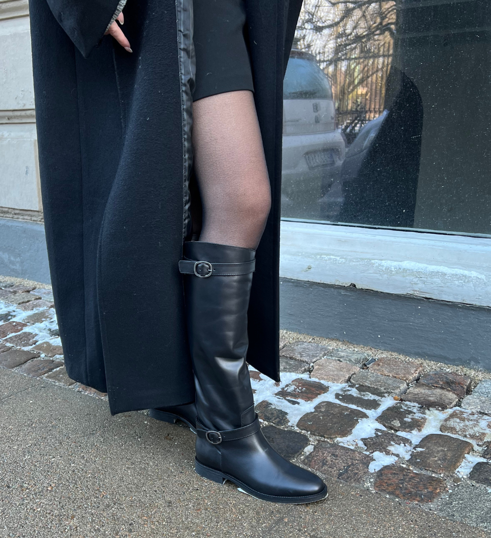 Isolde, Black Leather, Boots