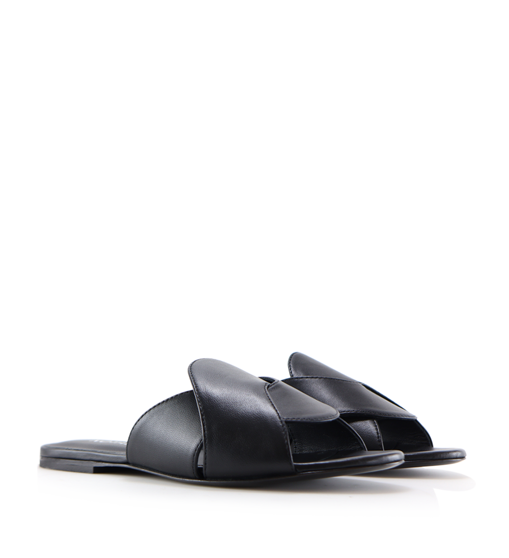 Fanny sandals, black leather