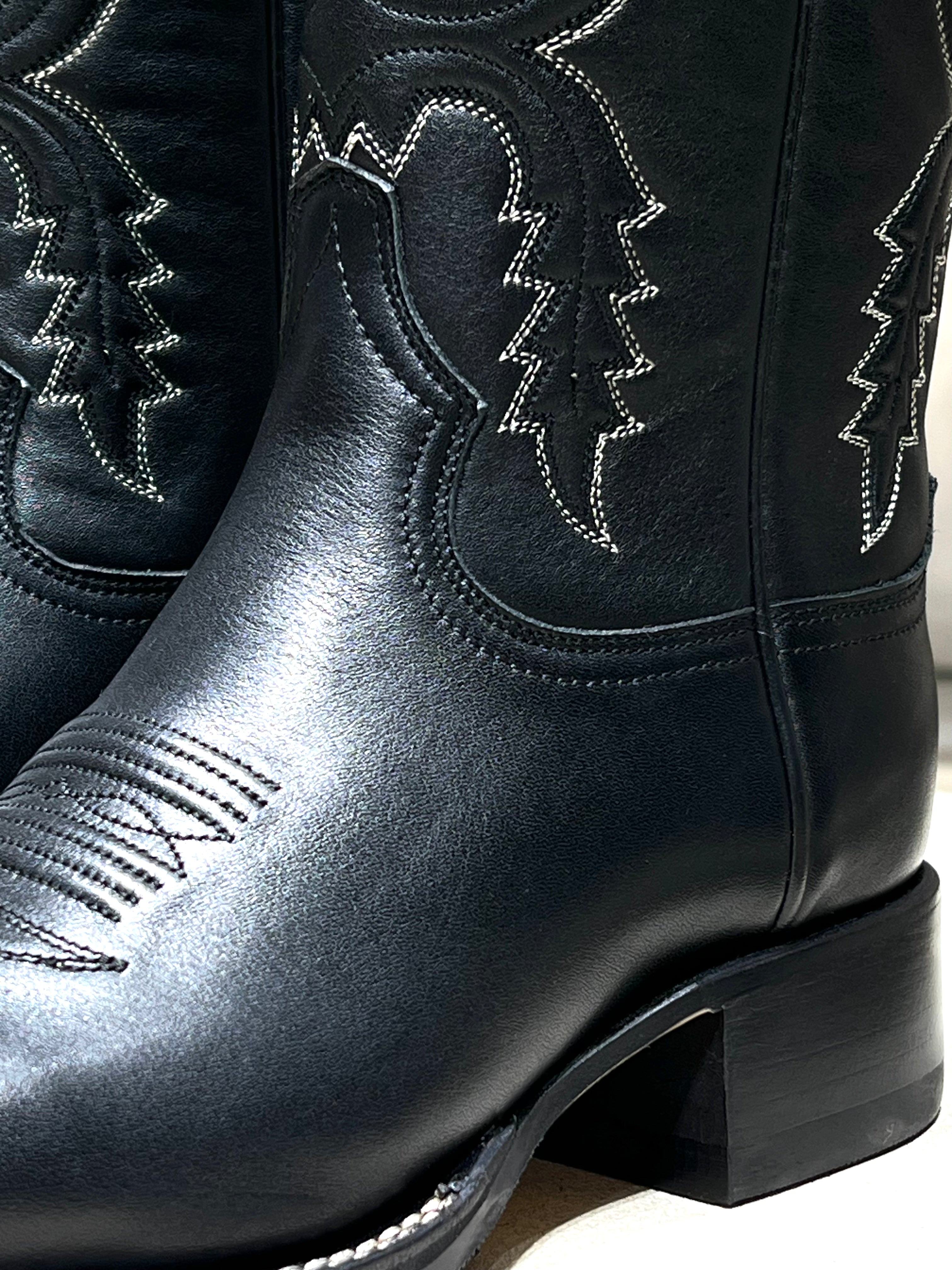 Draco boots, black leather