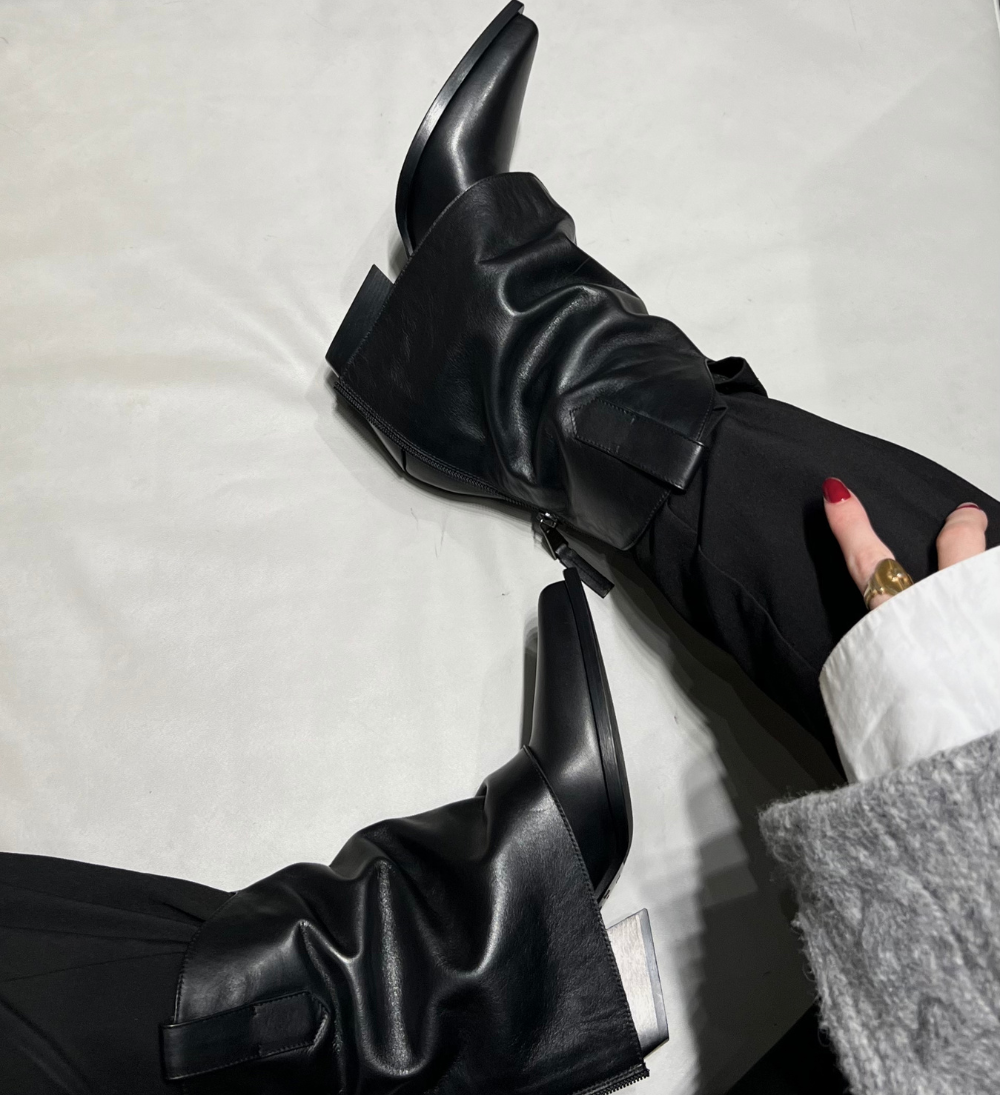 Zorro 60 boots, black leather