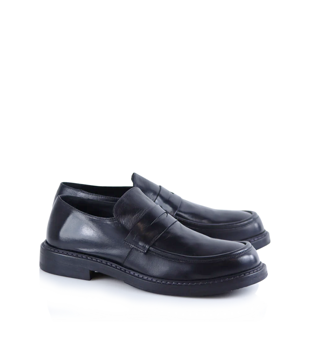 Renzo loafers, black leather