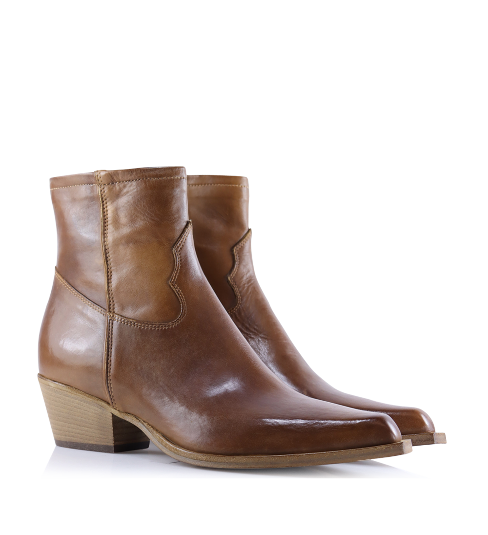 Lucia boots, light brown leather