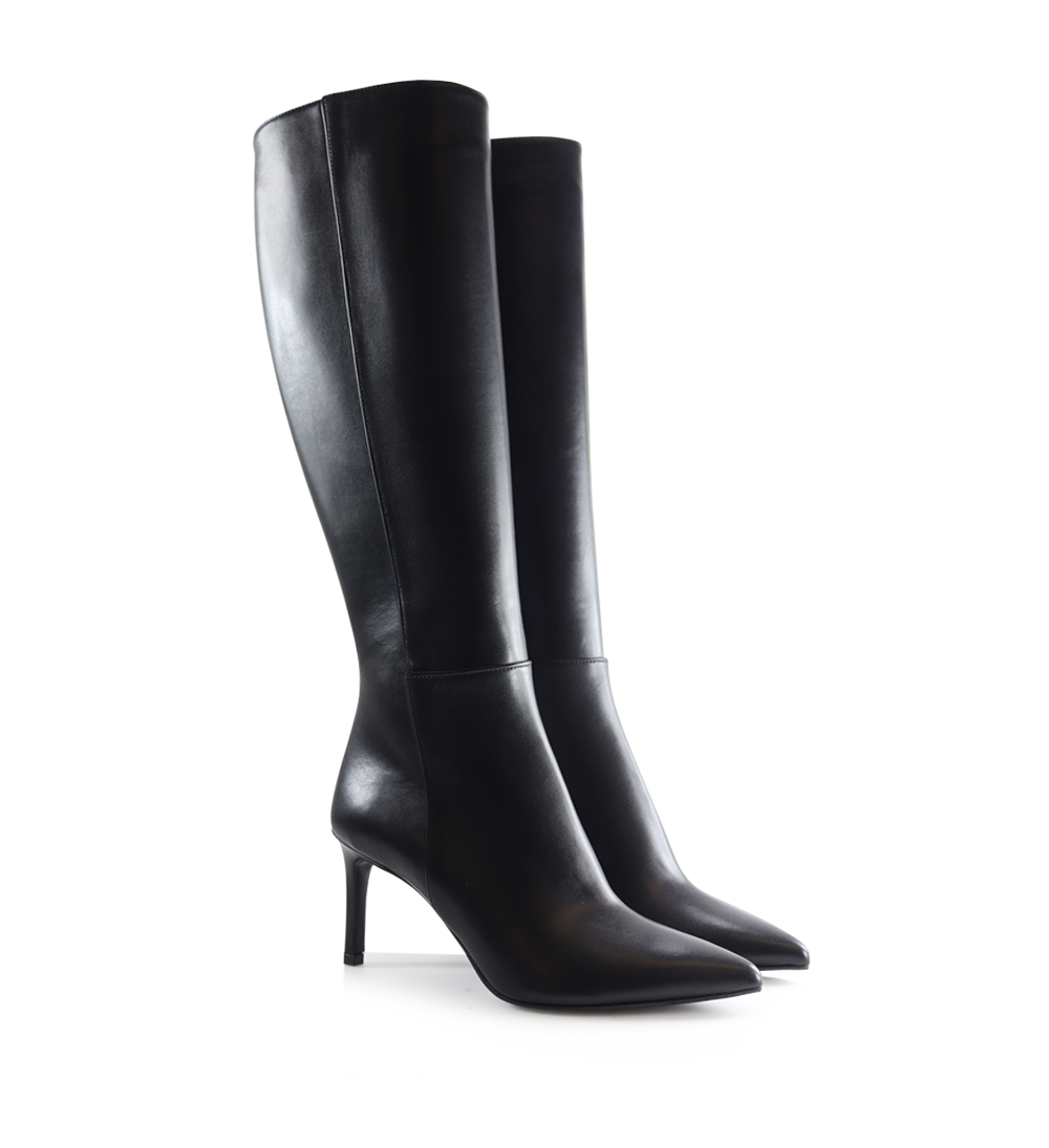 Ran 75 boots, black leather
