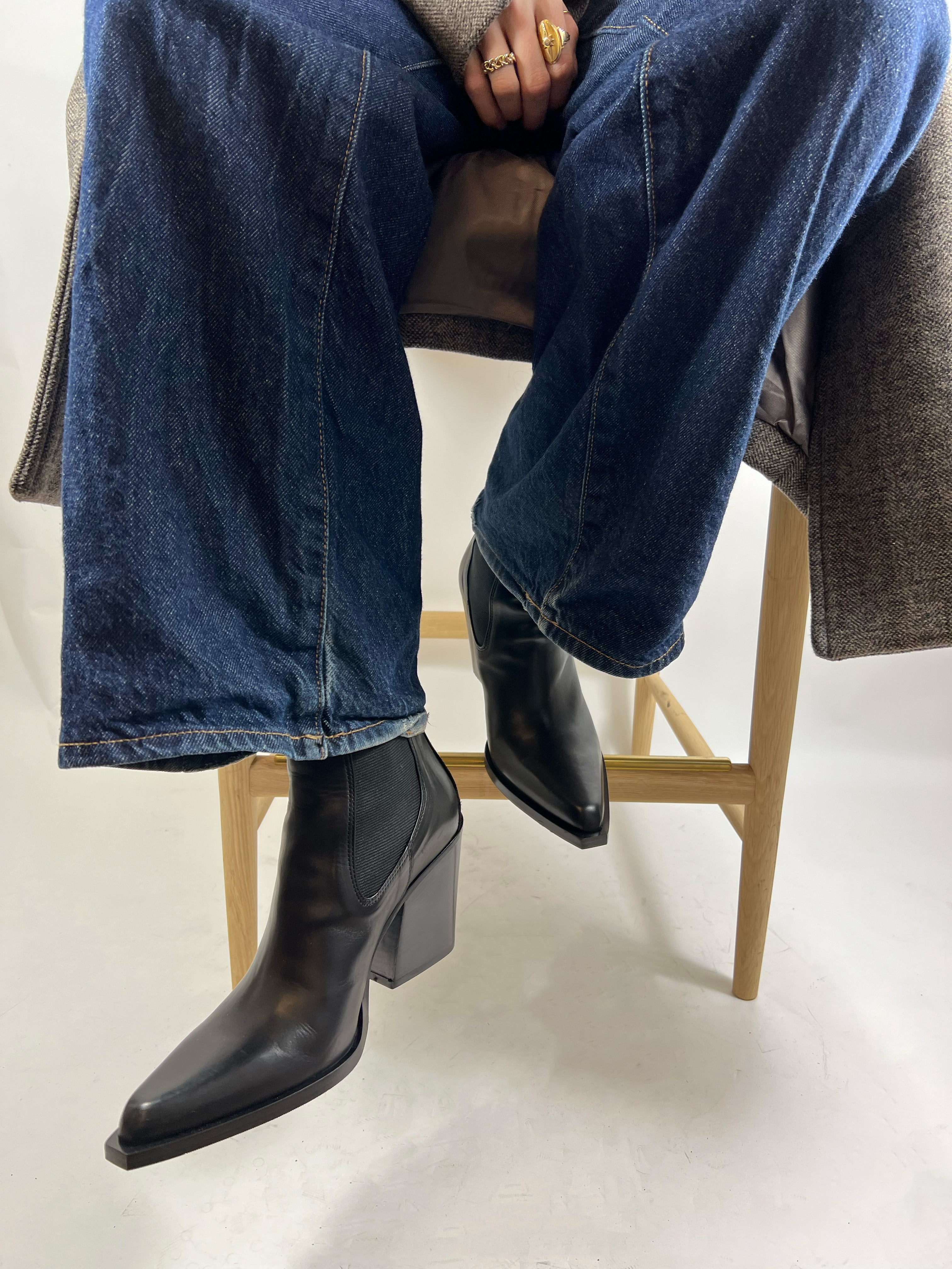 Lulu boots, black leather