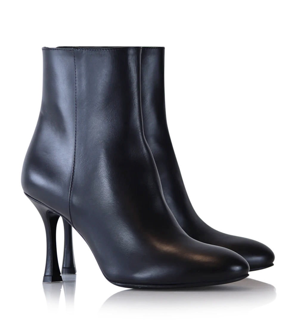 Dagmar, Black Leather, Boots