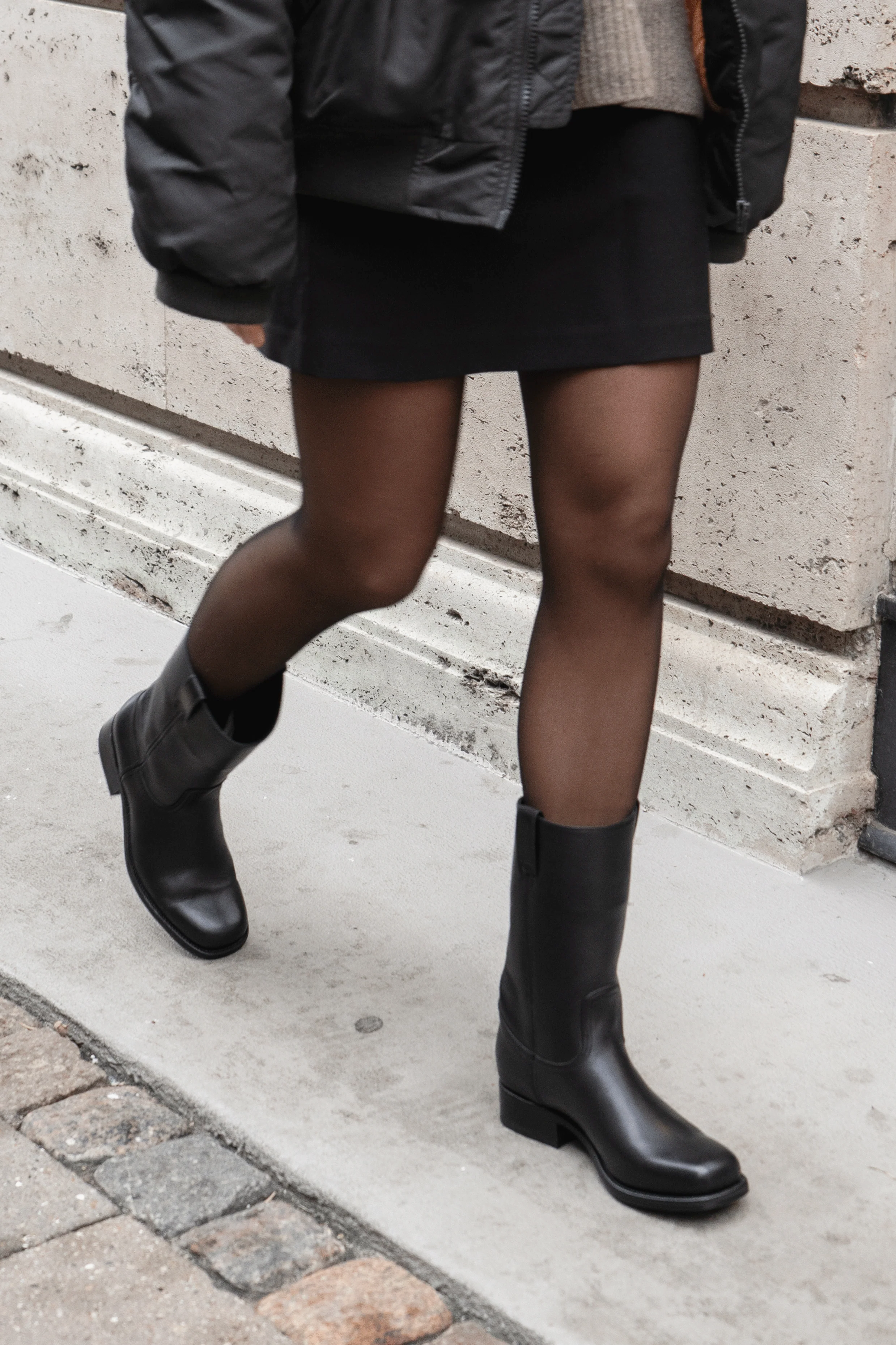 Achilles boots, black leather
