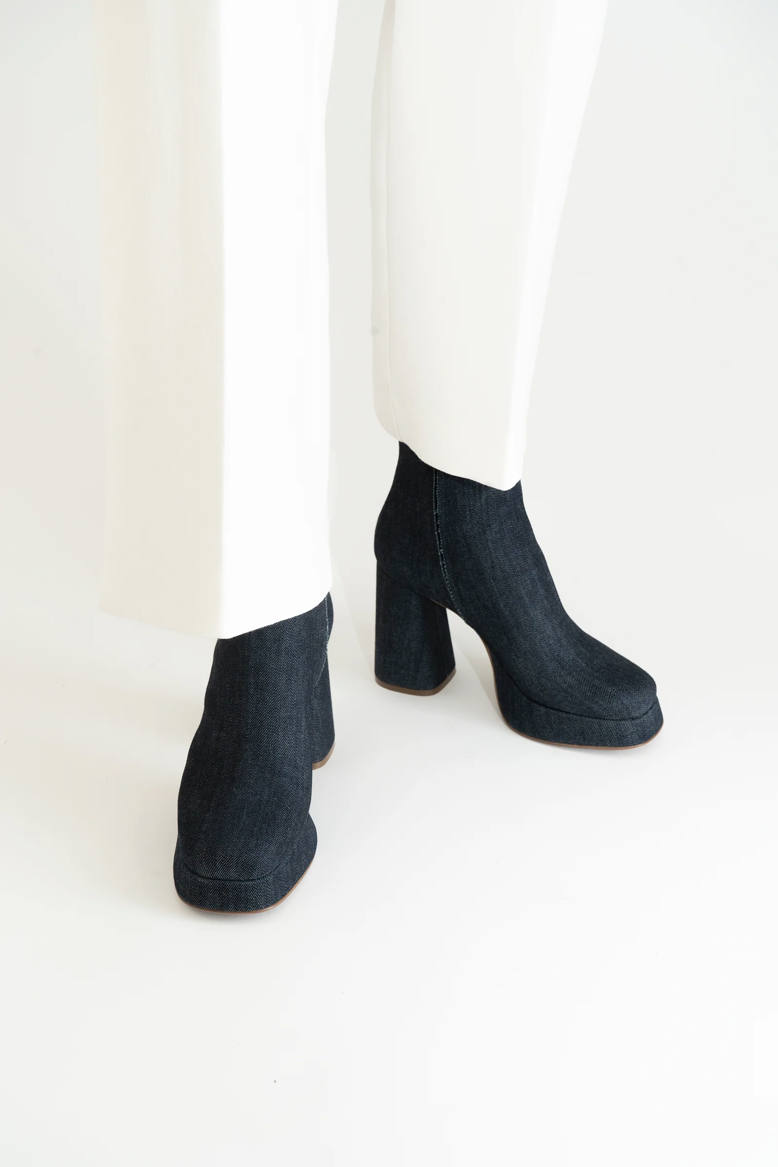 Henny 100 boots, denim