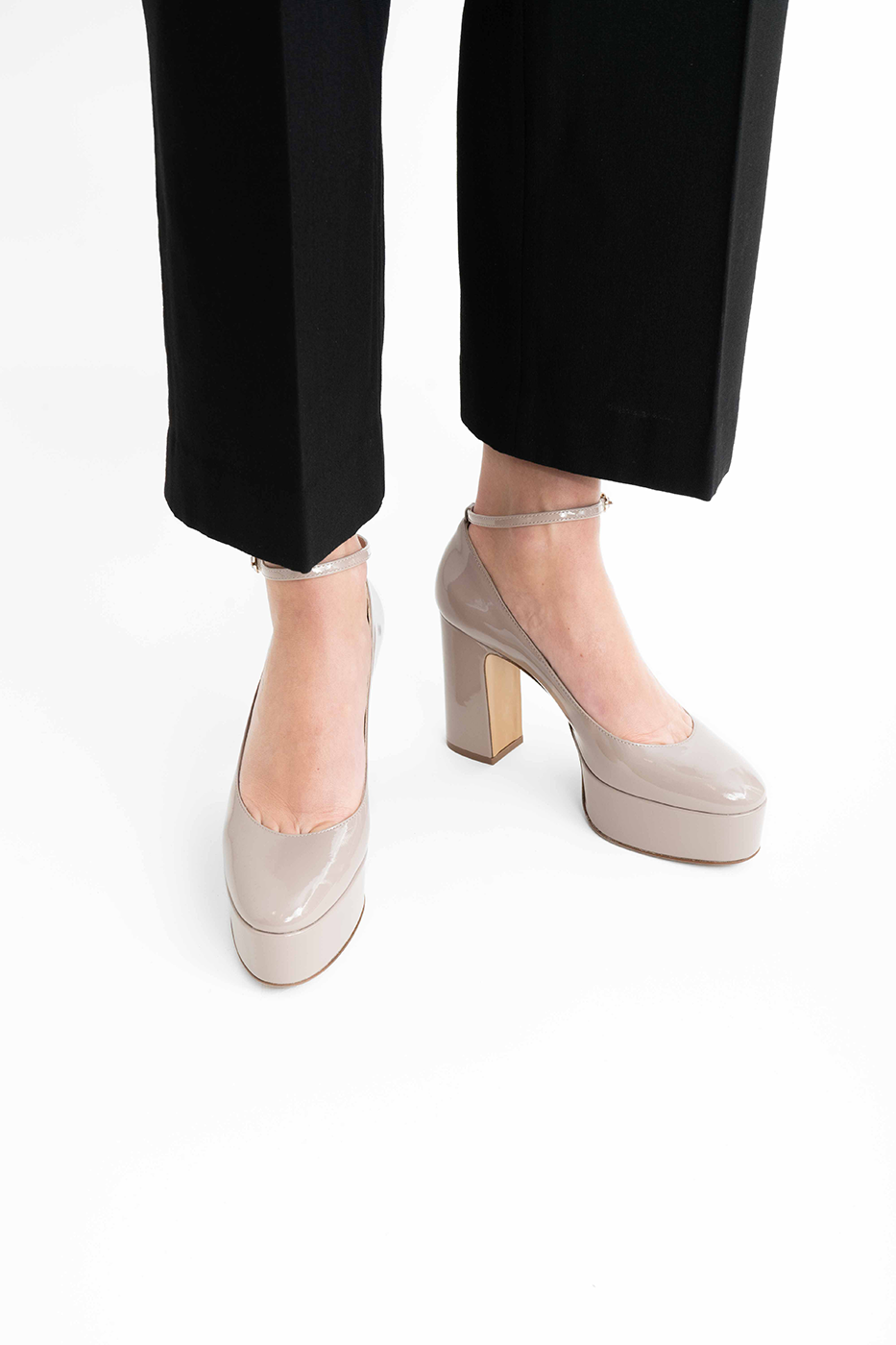Franca 100 pumps, nude patent