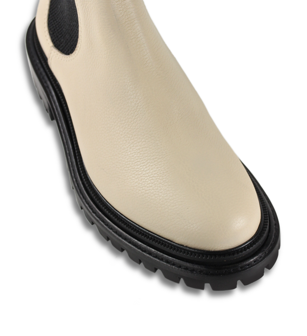 Frigg boots, cream leather