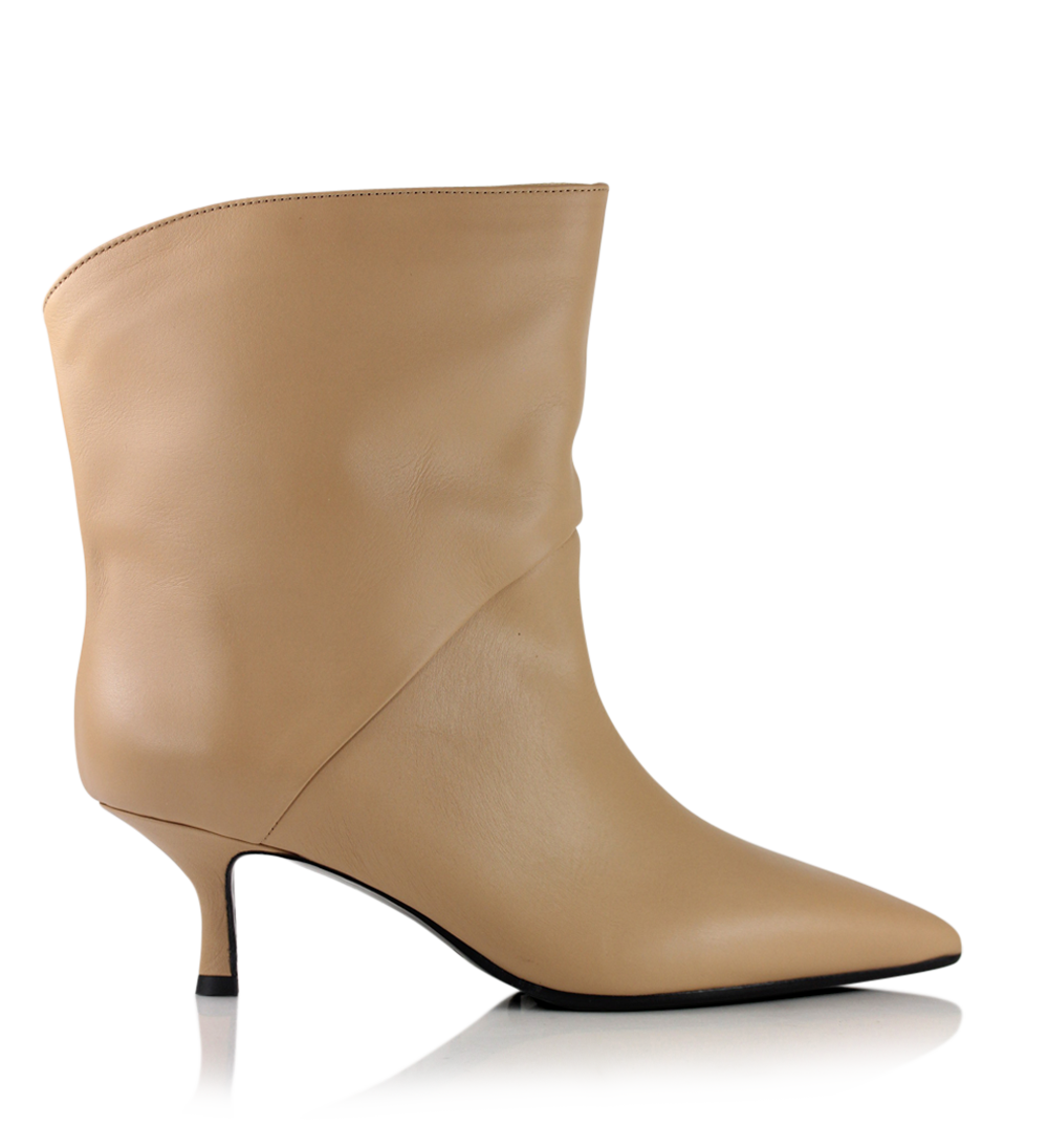 Hilda boots, beige leather