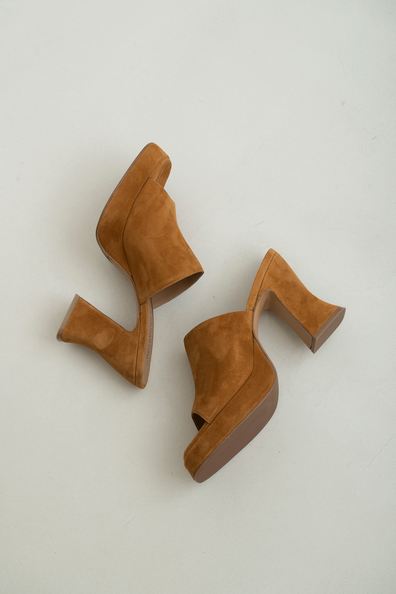 Amara plateau sandaler, brun ruskind