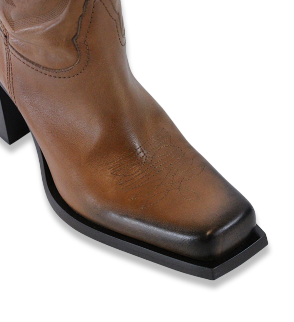 Daisy cowboy boots, brown leather
