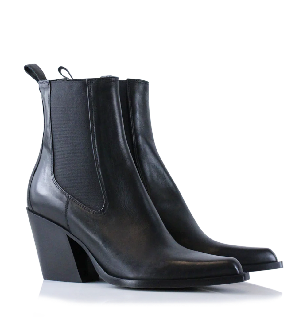 Lulu boots, black leather