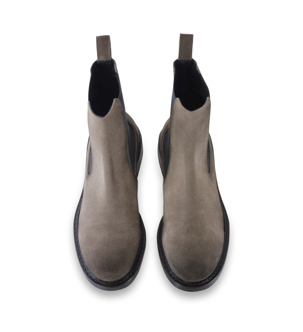 Manuel Chelsea Boots, Camel Suede