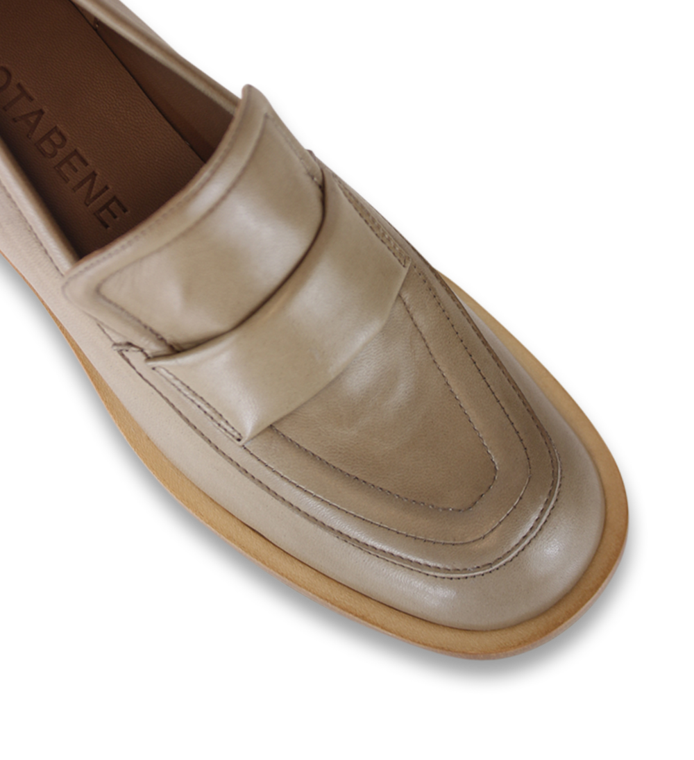 Vera loafers, nude leather