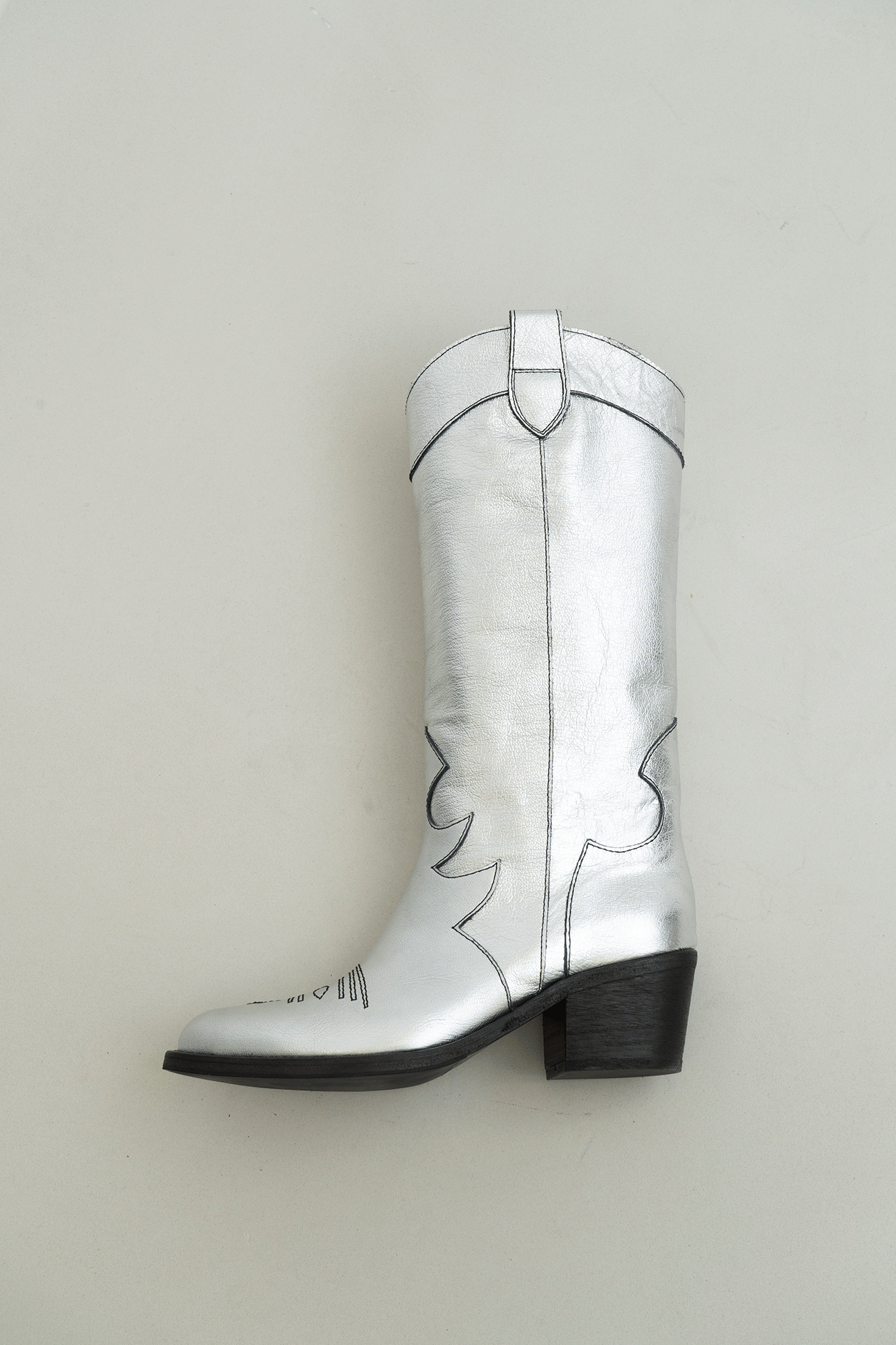 Wendy boots, silver leather
