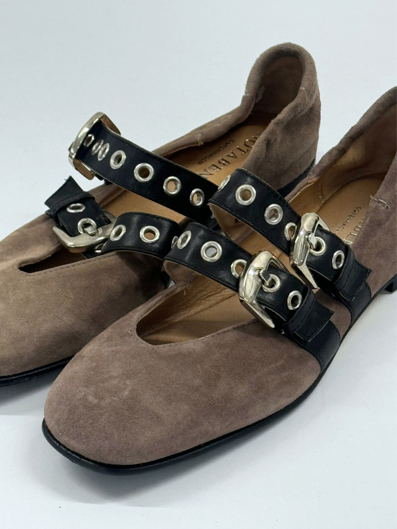 Ballerina with adjustable straps, size 36.5