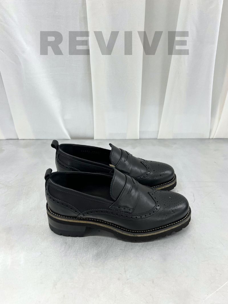 Black loafers with chunky heel, size 39