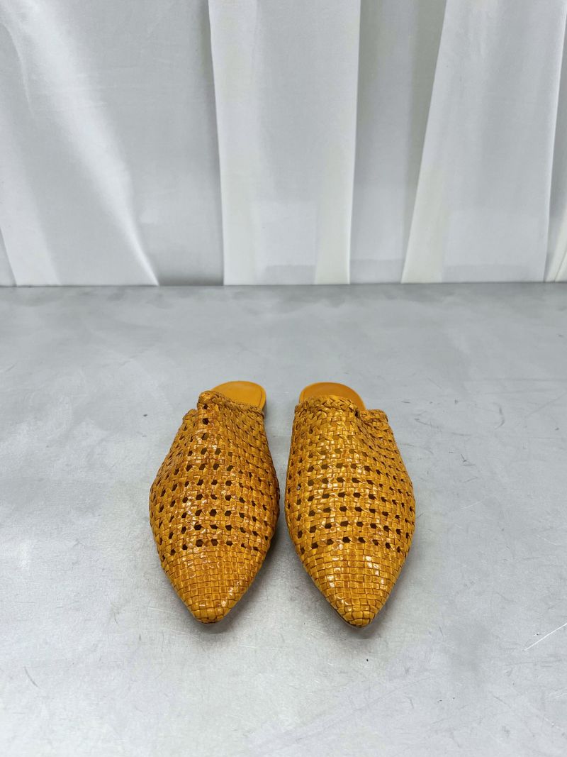 Yellow braided leather mules, size 37