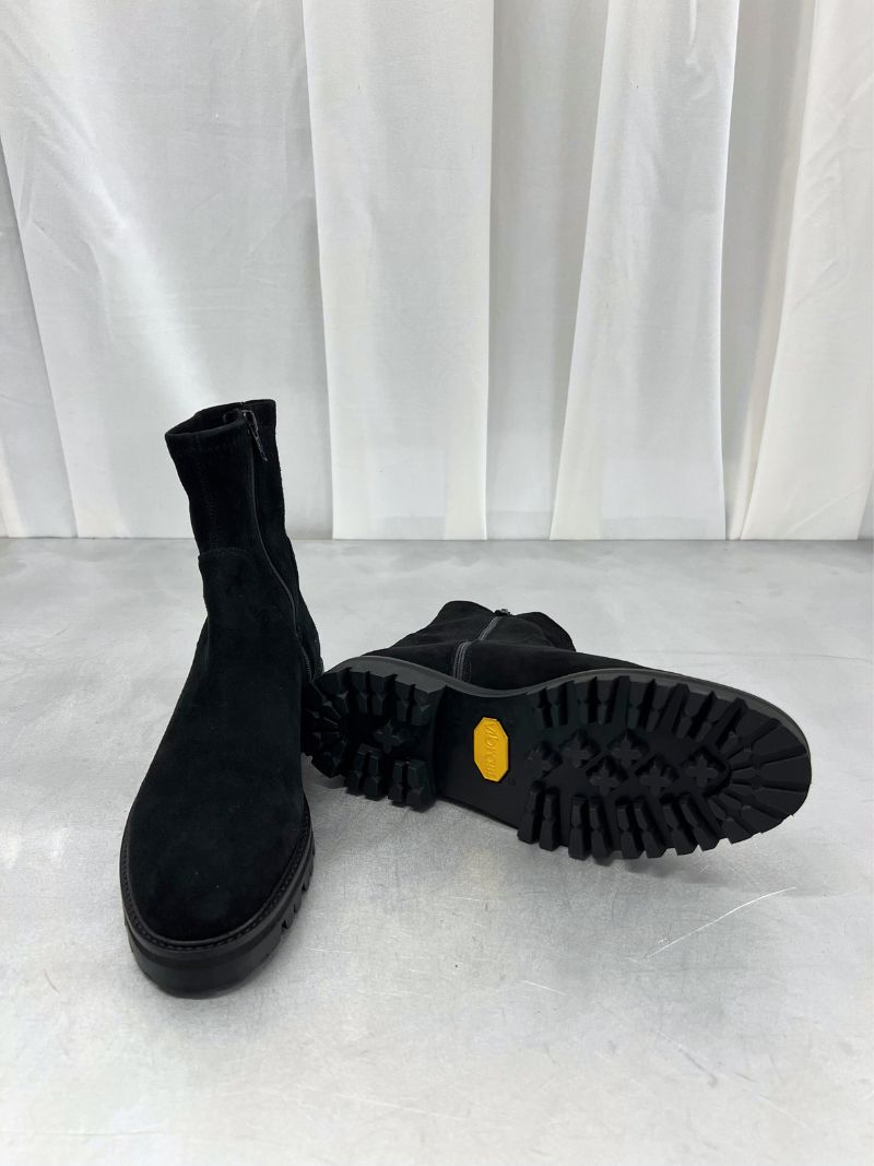 Black ankle boots in suede, size 37