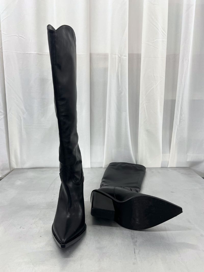 Knee-high boots with pointed toe and western-inspired details, size 40