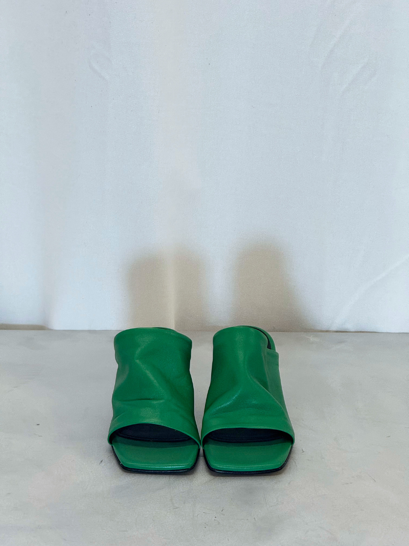 green sandal with heel, size 35.5