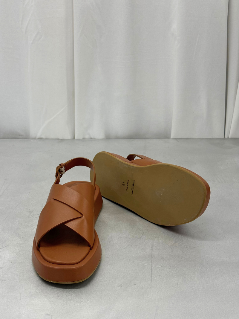 Brown leather sandals with chunky sole, size 42