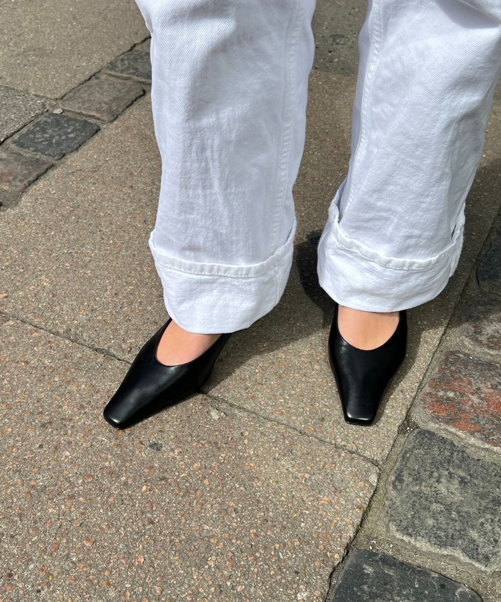 Eleonora 35 slingback stilettos, black læder