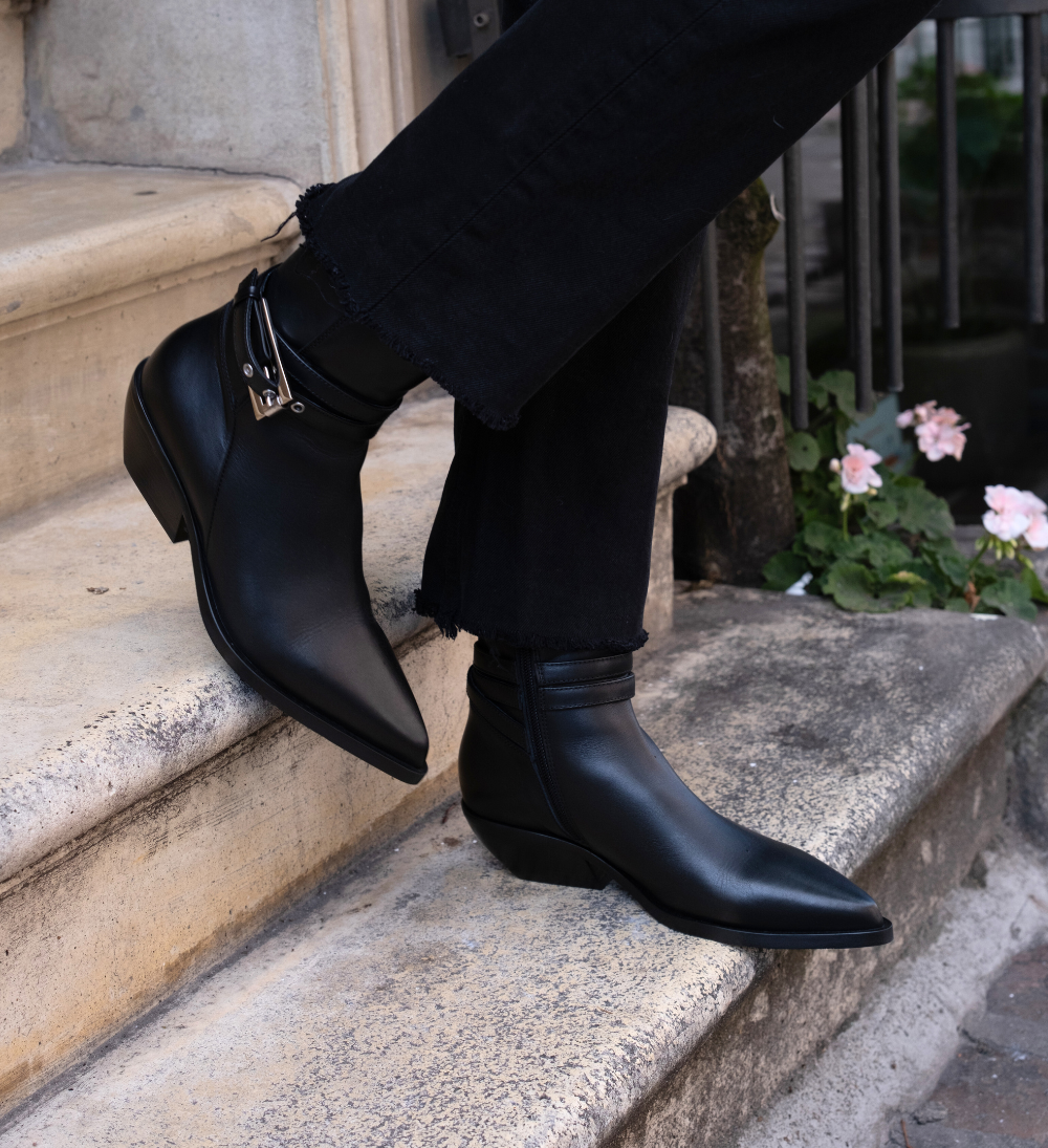 Carla cowboy biker boots, black leather