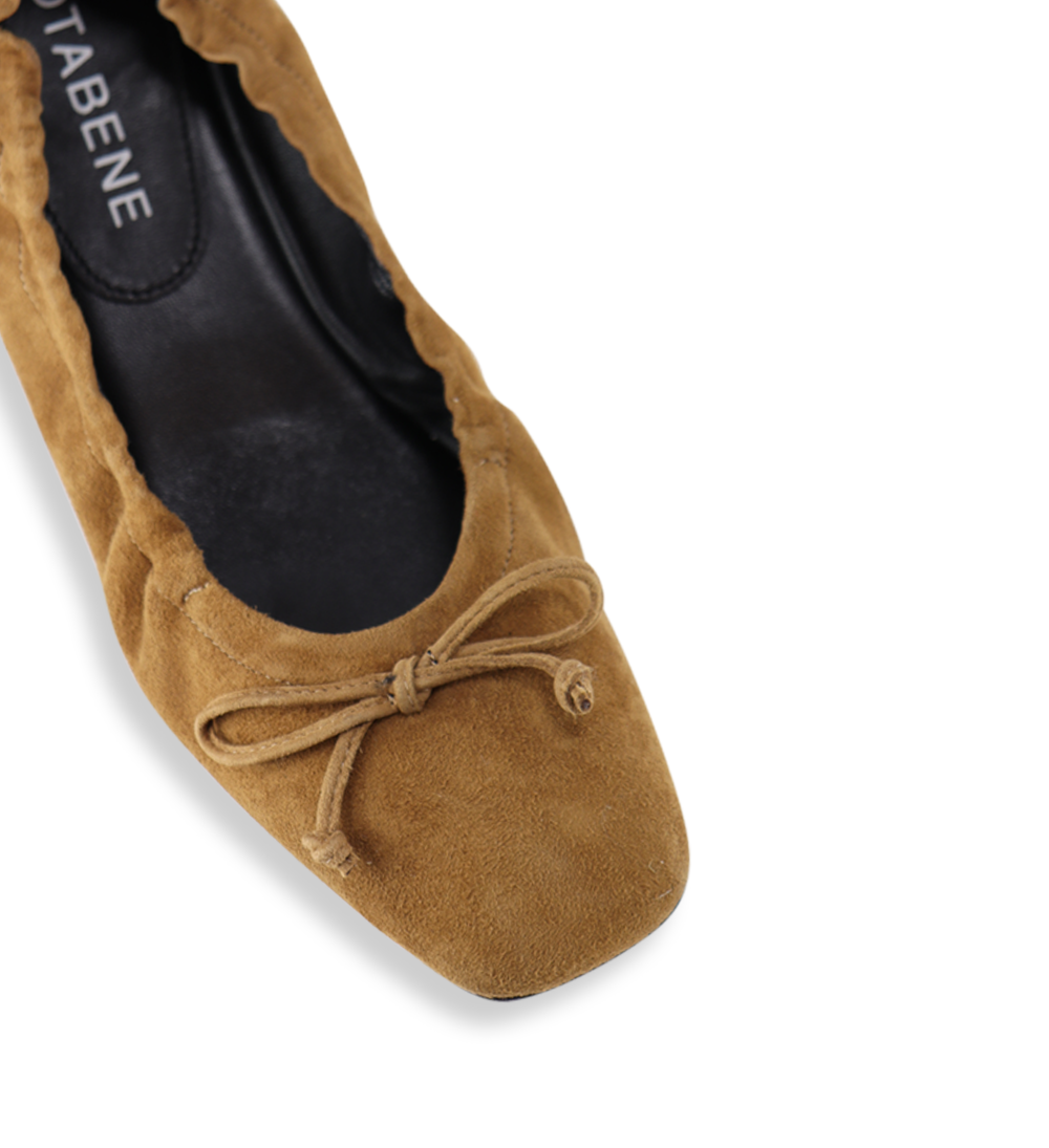 Brigitte Ballerina, camel suede