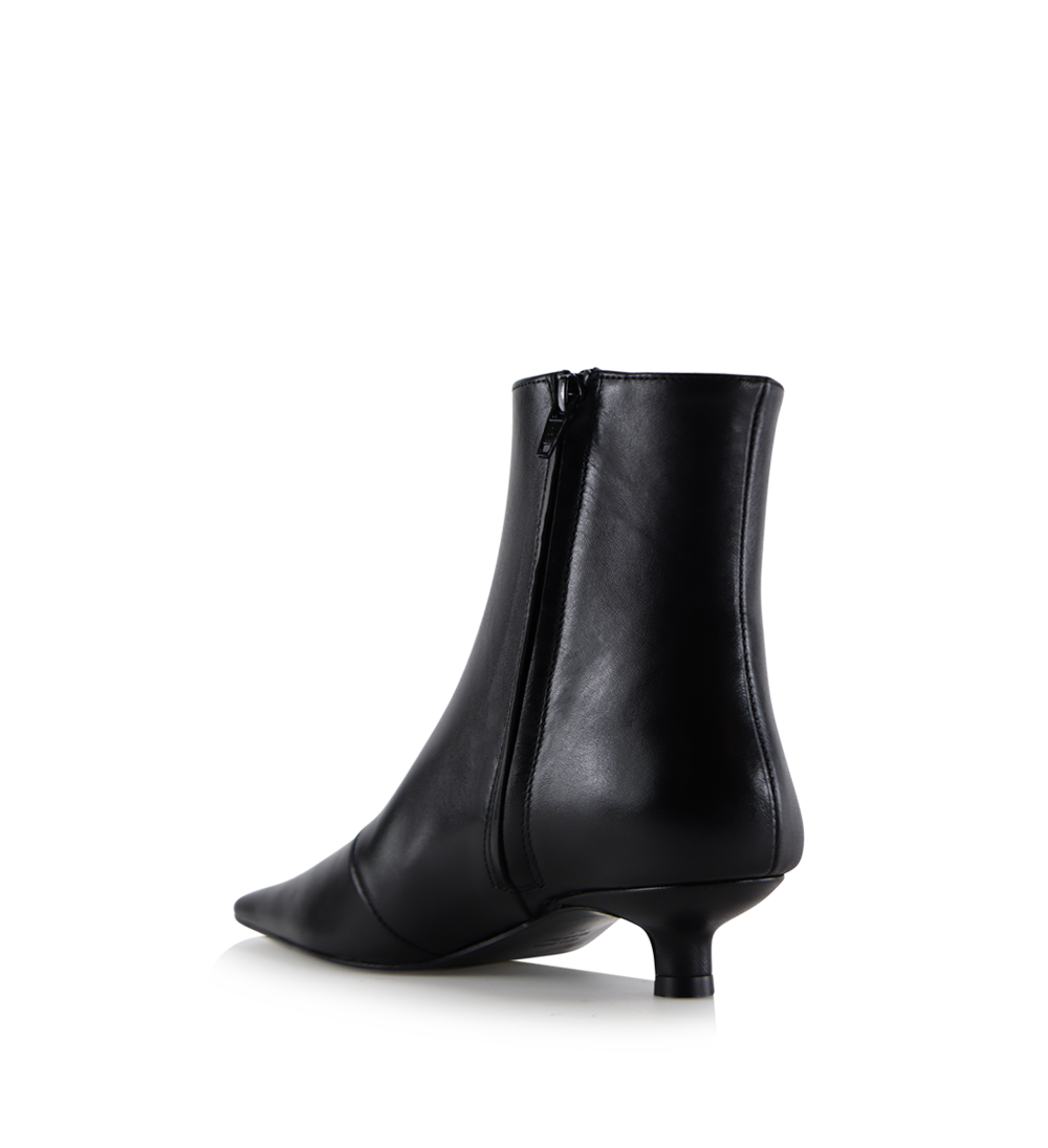 Elly 35 boots, black leather