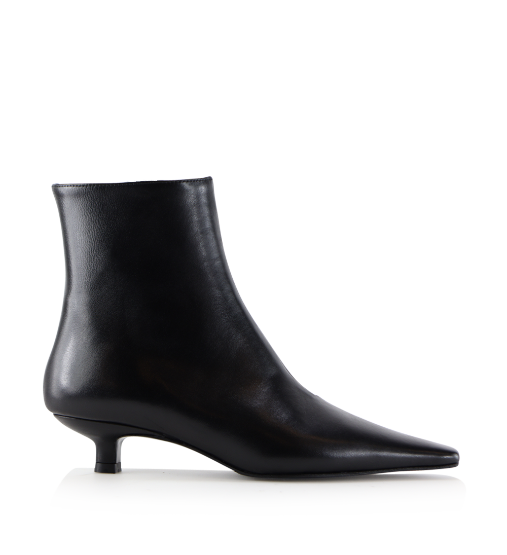 Elly 35 boots, black leather