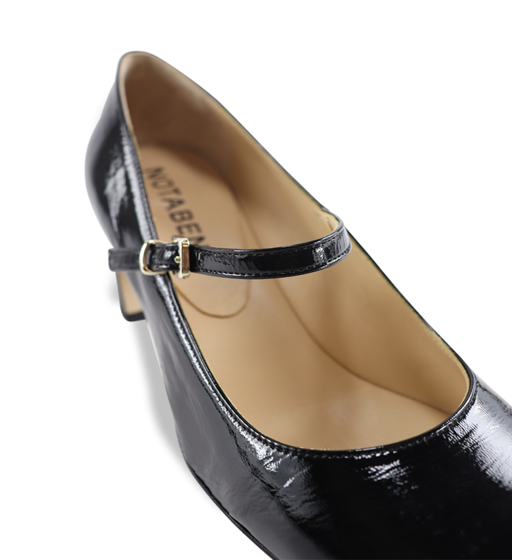 Ava pumps, black patent