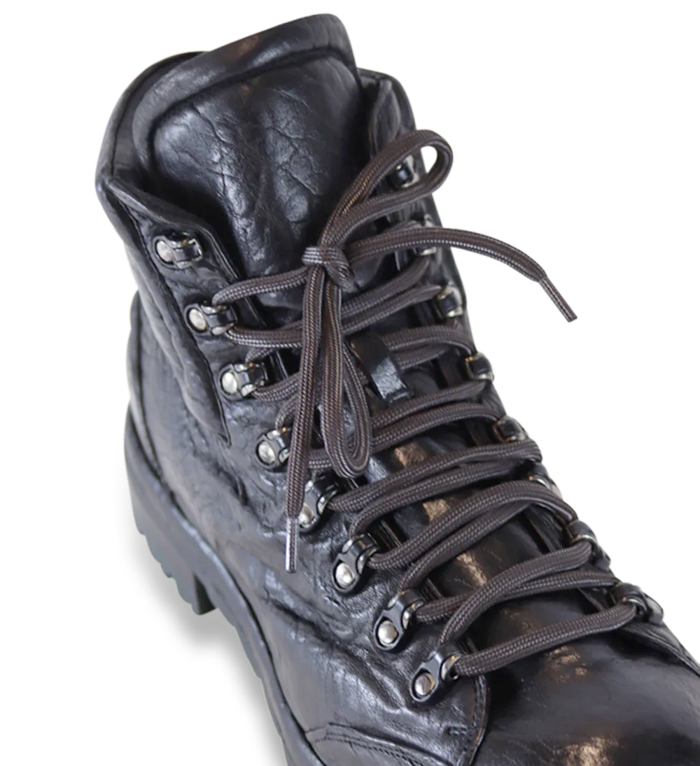 Everest boots, black leather