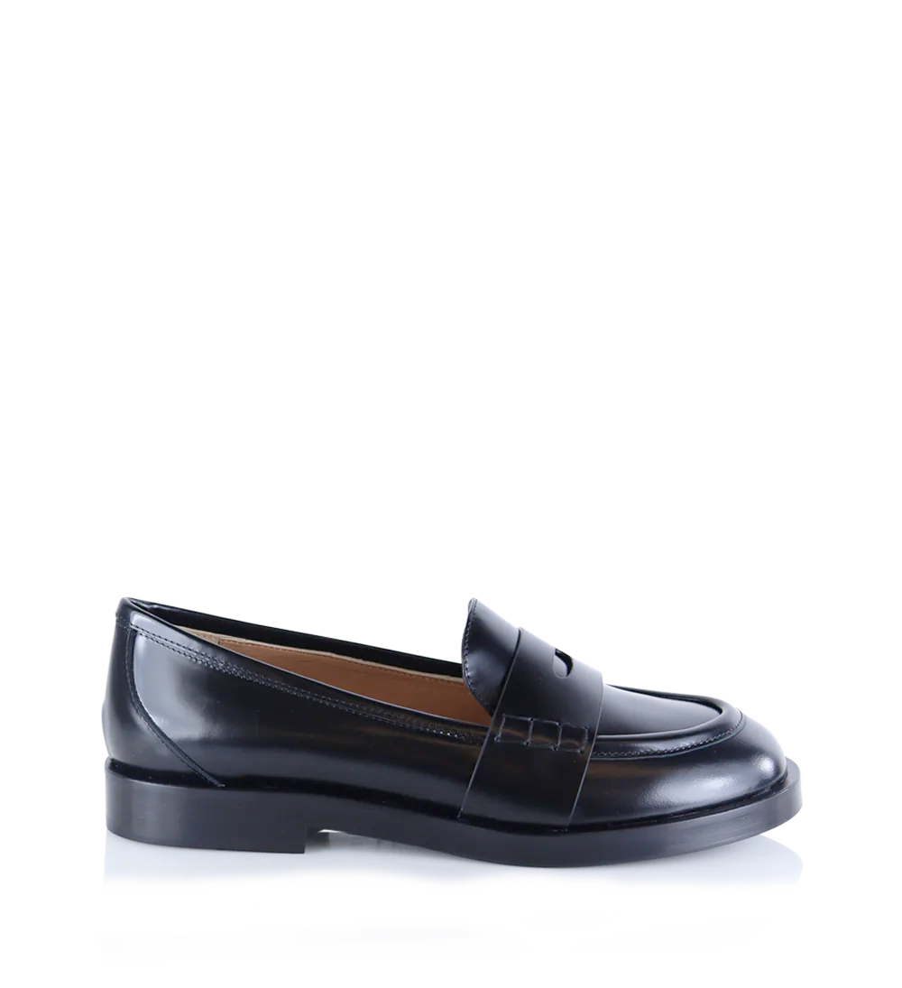 Blondie loafers, black leather