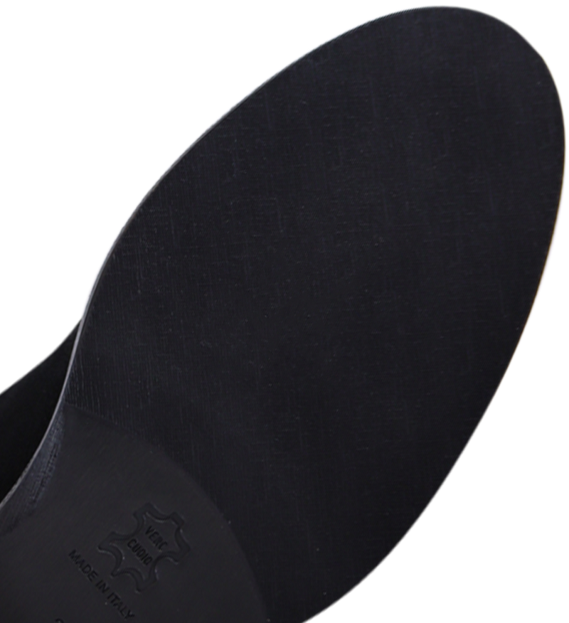 IRIS, Black Suede