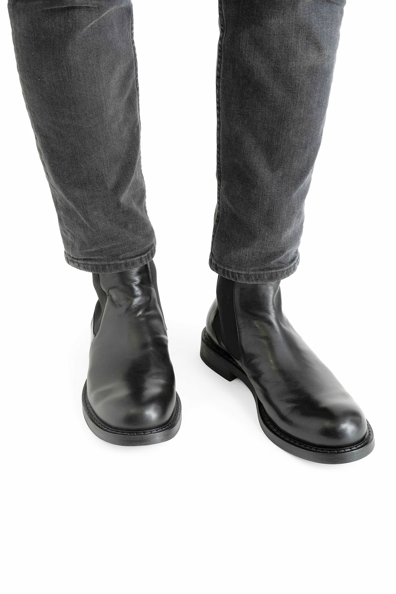 MANUEL, Black Leather