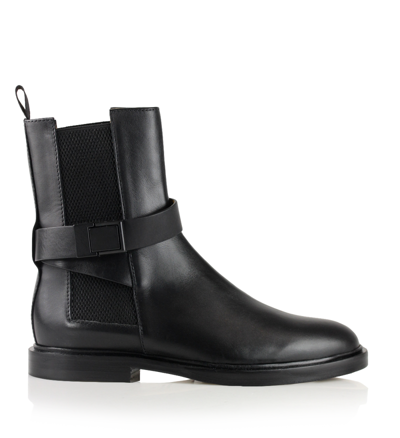 Notabene Estrid, Black